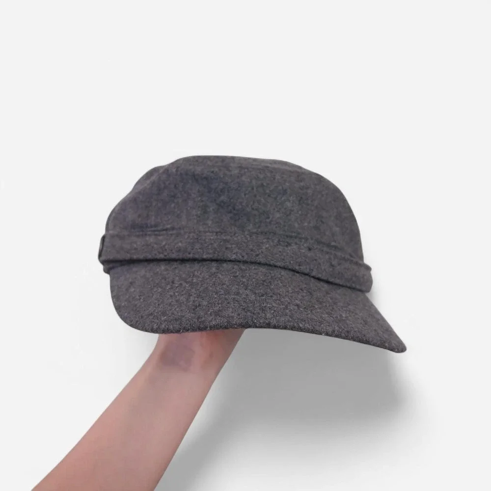Y2K Old Navy Gray Baker Boy Hat from Year 2010